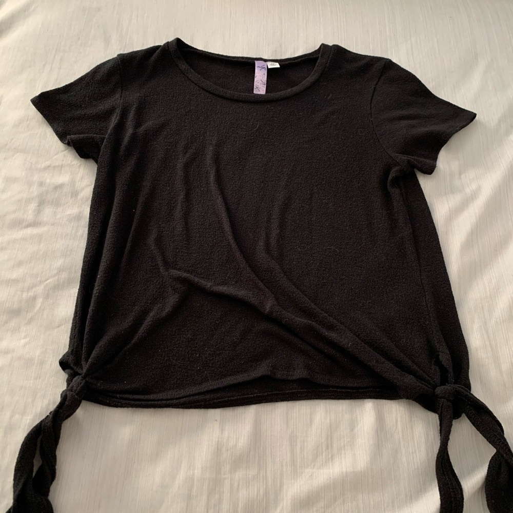 FRANCESCAS: black knot shirt